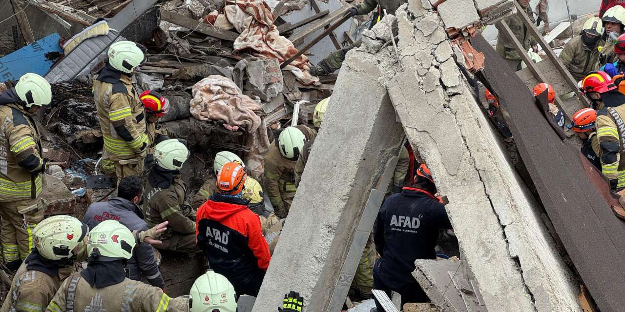 Fatih'te İki Binanın Çökmesinin Sebebi Belli Oldu