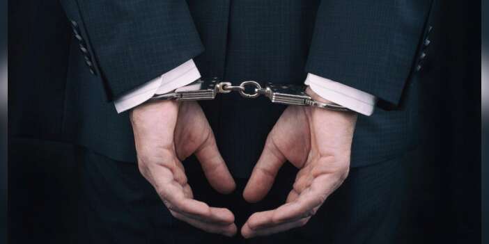 Müdür Yardımcısını Bıçaklayan Müdüre Hapis Cezası!