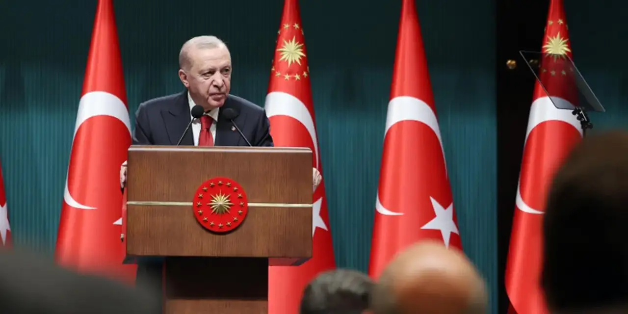 Cumhurbaşkanı Erdoğan Açıkladı; Öğretmenlere ve Okul İdarecilerine Eğitim Verilecek