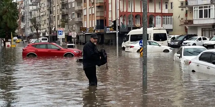 Bakanlıktan 15 İl İçin 'Sarı Kod' Alarmı: Sel, Su Baskını ve Yıldırıma Dikkat!
