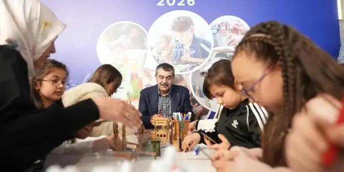 Öğretmenin Sözleri Karşısında Milli Eğitim Bakanı Yusuf Tekin Gözyaşlarını Tutamadı