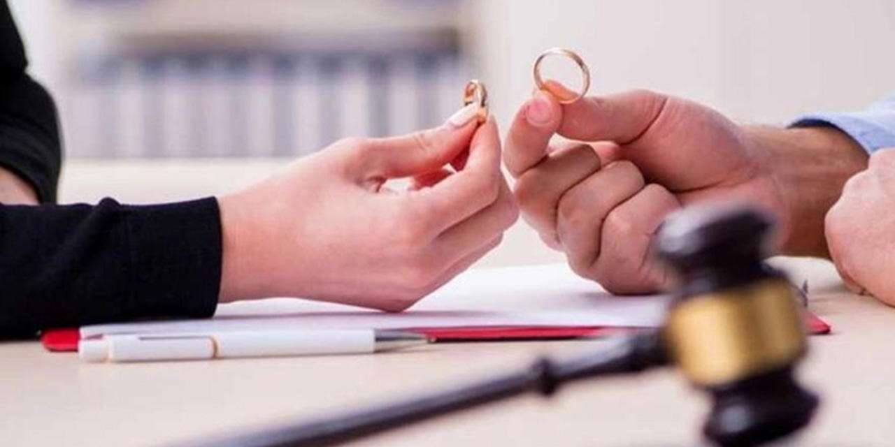 AYM Süresiz Nafakayı İptal Etti