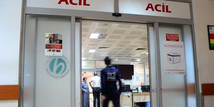 Kalp Krizi Geçiren Okul Müdür Yardımcısı Yoğun Bakımda Hayatını Kaybetti