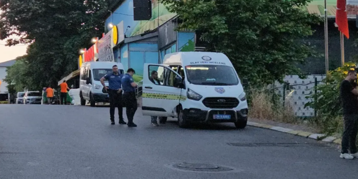 Okulda Silah Sesleri: Müdür Elinden Vuruldu!