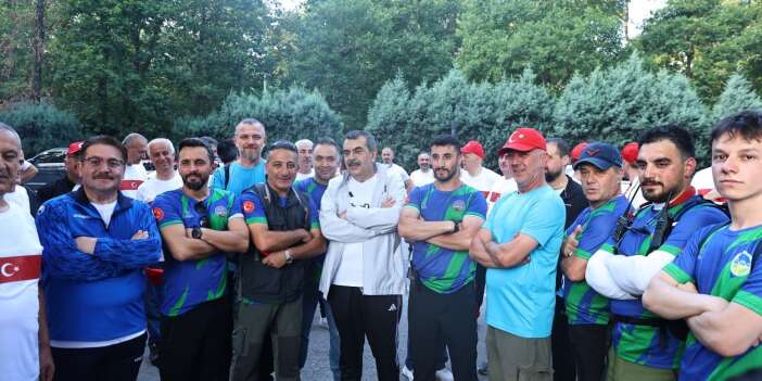 Bakan Tekin Sakarya’da Öğretmenlerle Yürüdü: "Birlikte Atılan Her Adım Eğitime Güç Katıyor"