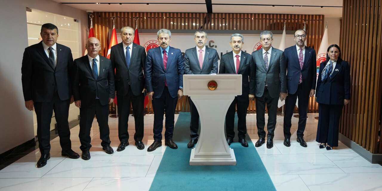 Bakan Tekin 81 İl Müdürüyle Şırnak'ta