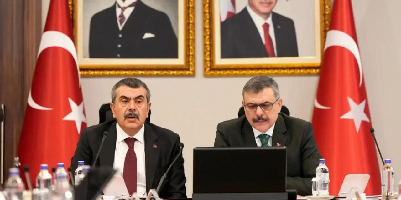 Bakan Tekin ve İçişleri Bakanı Çiftçi Okul Saldırısının Olduğu Manisa'ya Gidiyor