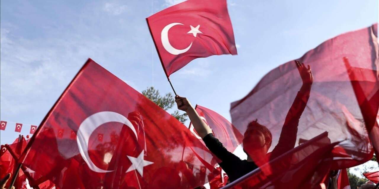 28 Ekim Öğleden Sonra Tatil mi? Bankalar, Noterler ve Okullar Açık mı?