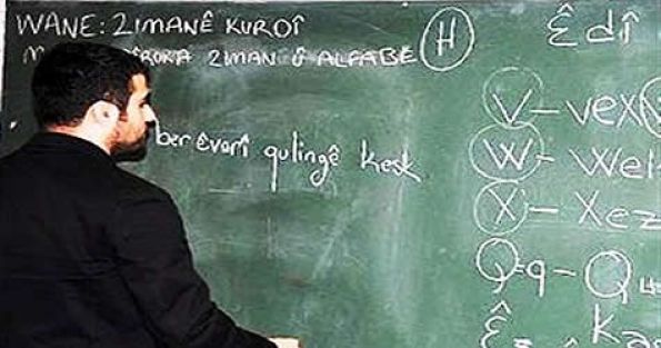 Kürtçe öğretmenleri sözleşmeli istihdam edilsin