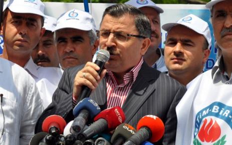 Memurlar eylem yaptı