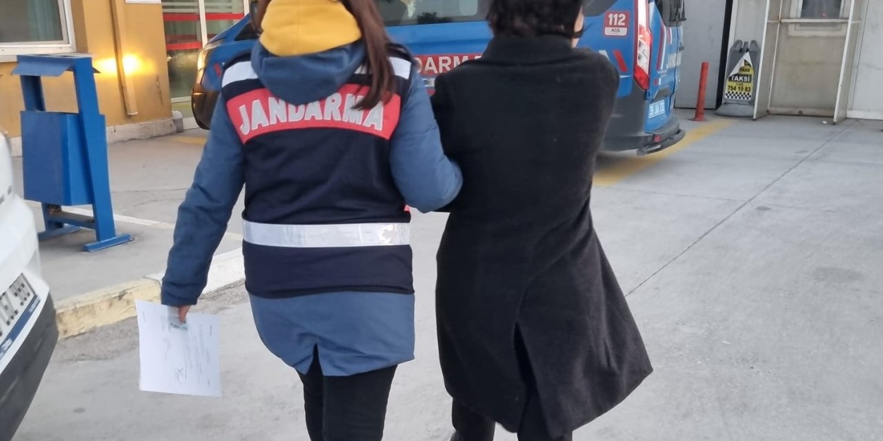 İzmir Merkezli DHKP-C Operasyonu: 12 Öğretmen Gözaltına Alındı