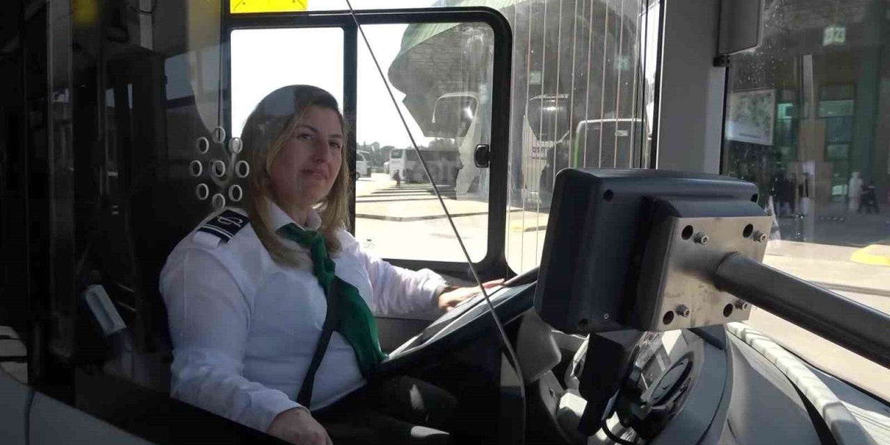 15 Yıl Öğretmenlik Yaptı Şimdi Otobüs Şoförü Olarak Çalışıyor