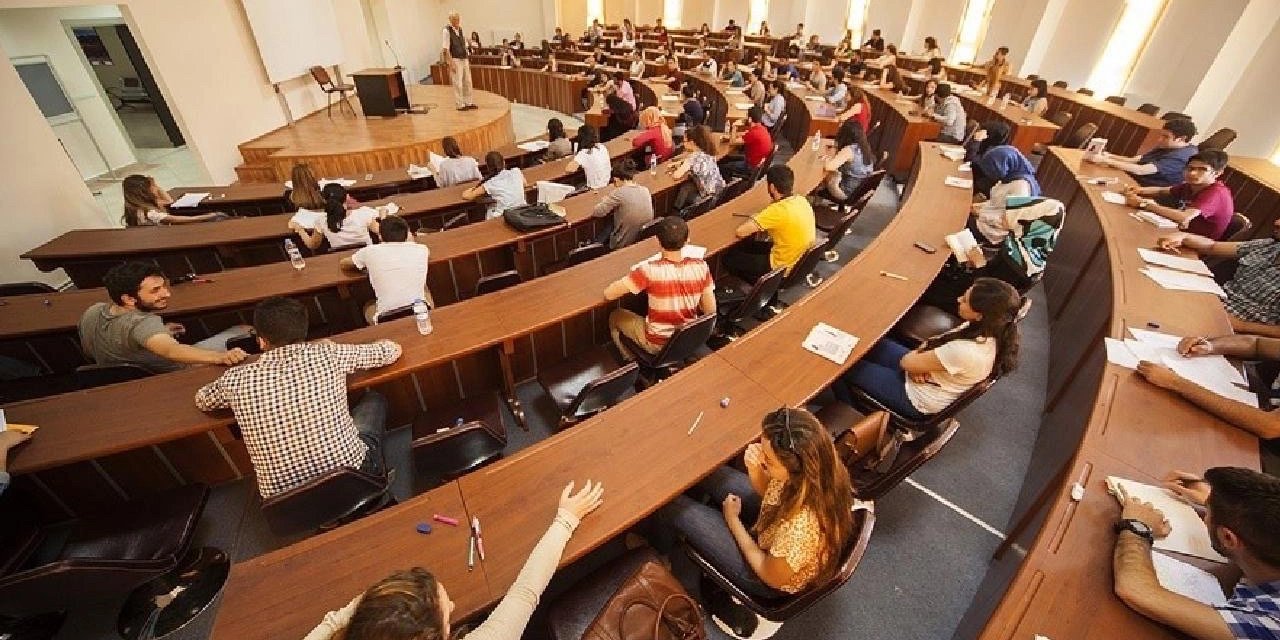 İktisat ve işletme fakülteleri kapatılıyor mu? YÖK'ten açıklama bekleniyor