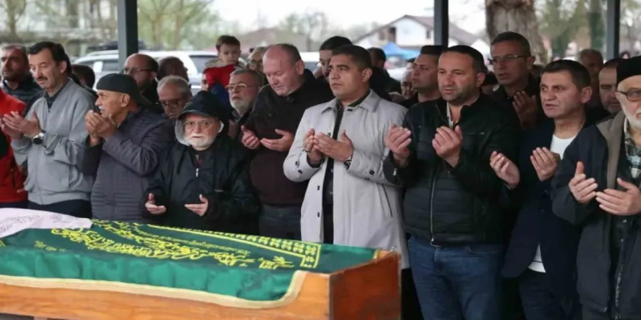 Kalp krizi geçiren öğretmen hayatını kaybetti