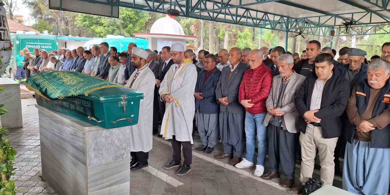 Kalp krizi geçiren öğretmen hayatını kaybetti