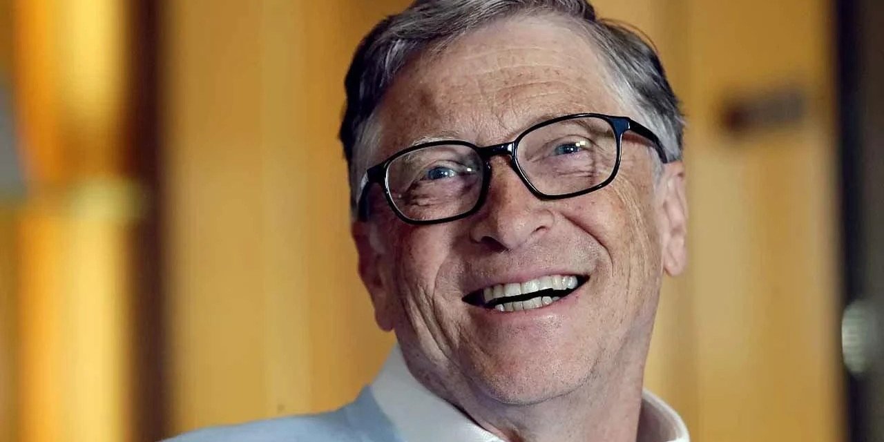 Bill Gates'ten Bomba İddia: Öğretmenler ve Doktorlar Tarih Olacak