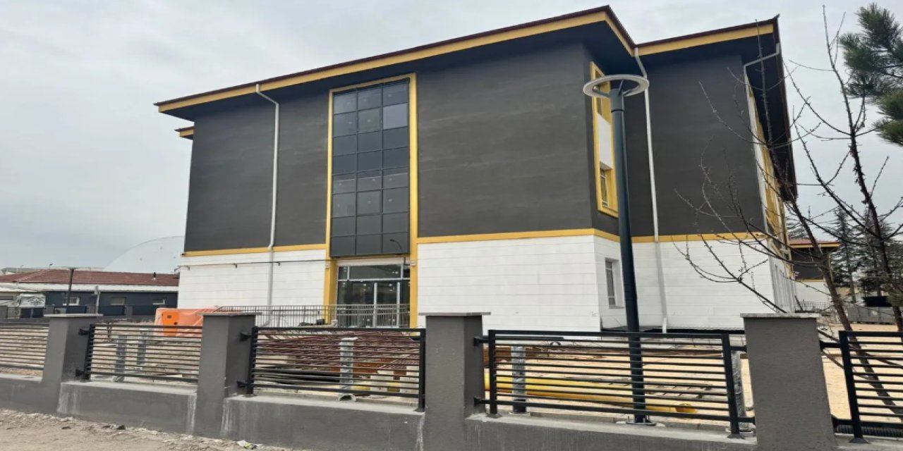 Baksan Meslek’e Lüks Site Bahçe Duvarı(!)