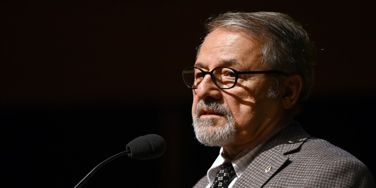 Naci Görür İstanbul depremi sonrası uyardı: ''Yeri anlamlı, dikkatli olmak lazım.''