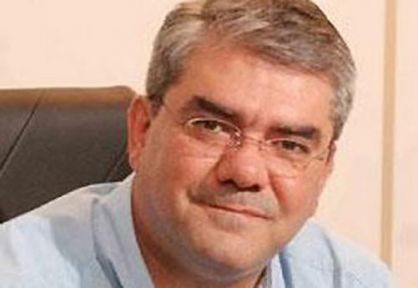 Yılmaz Özdil Yazdı, Öğretmen