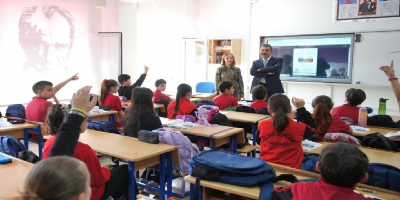 Öğrencilerin Soruları ve Bakan Yusuf Tekin'in Samimi Cevapları