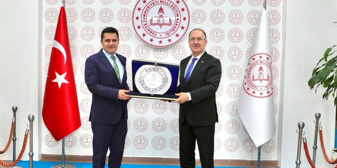 Antalya İl Milli Eğitim Müdürlüğünde Devir Teslim Töreni Yapıldı.