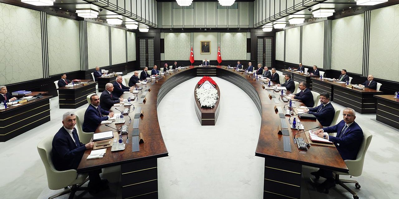 Kabine Bugün Toplanıyor: Gündeminde Neler Var?