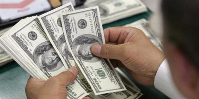 Faiz kararı sonrasında dolar 9,45 TL'ye yükseldi