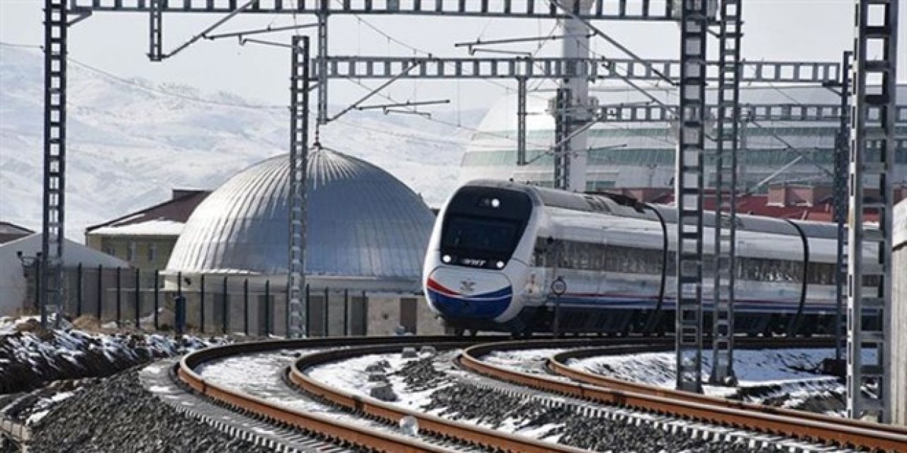 Tren raylarını keserek çaldılar