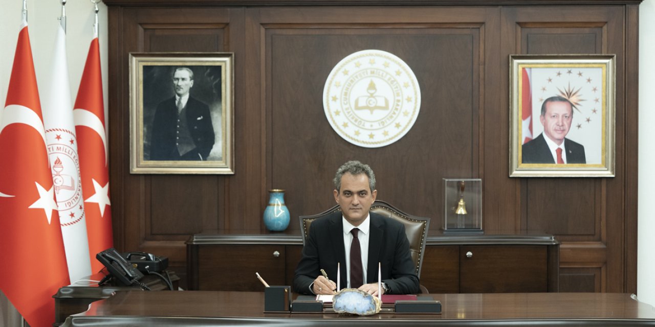 Bakan Mahmut Özer Cevapladı : Okullar kapanacak mı?