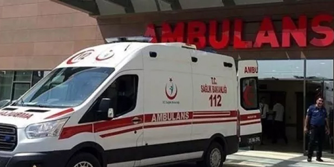 Devrilen öğrenci servis aracı ikizleri ayırdı