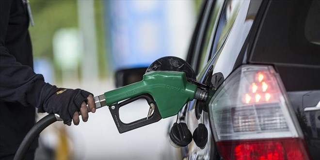 Benzin ve motorinde büyük indirim beklentisi