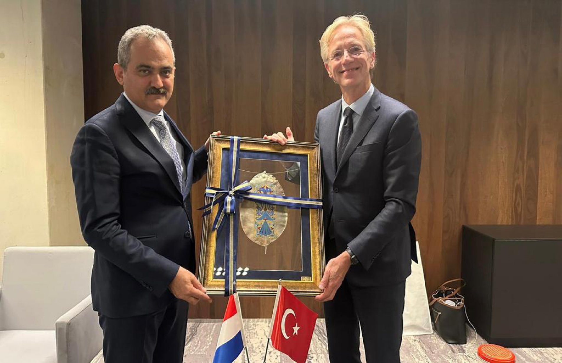 Hollanda Eğitim Bakanı Türkiye'nin eğitim alanında çok iyi konumda olduğunu söyledi.