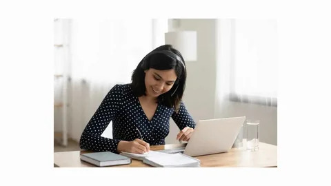 Yeminli Tercümanlık: Kimler Bu Unvana Sahip Olabilir, Yeminli Tercüman Olma Şartları Nelerdir?