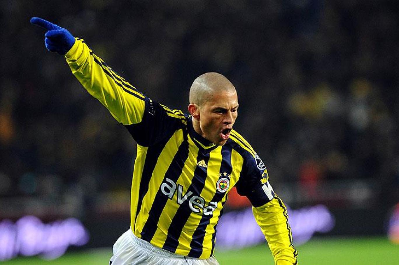 Eski Fenerbahçeli Kaptan Alex De Souza'dan 29 Ekim Cumhuriyet Bayramı mesajı