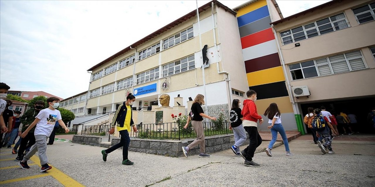 Öğrencilere müjde! Ara tatil bu şekilde değişebilir!