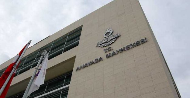 AYM’ de müdürlere sahip çıkmadı