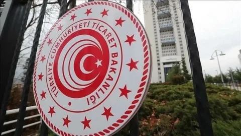Ticaret Bakanlığı'ndan İndirimli Satışlara Sıkı Denetim: Reklamlarda Artık 30 Gün Kuralı Var! Yanlış Bilgilendirmeye Cez