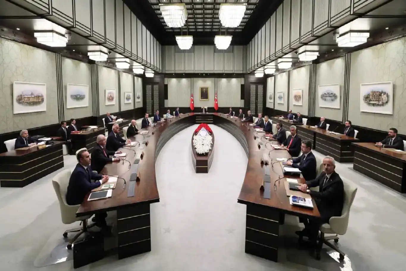 Kabine Değişikliği İçin Tarih Belirlendi: Gözler Eylül Ayında