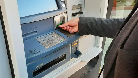 ATM'lerde Yeni Dönem: Şifre Yenileme Zorunluluğu Geliyor