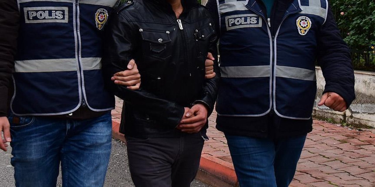 Öğretmen gözaltına alınmıştı! Tepkiler büyüyor..