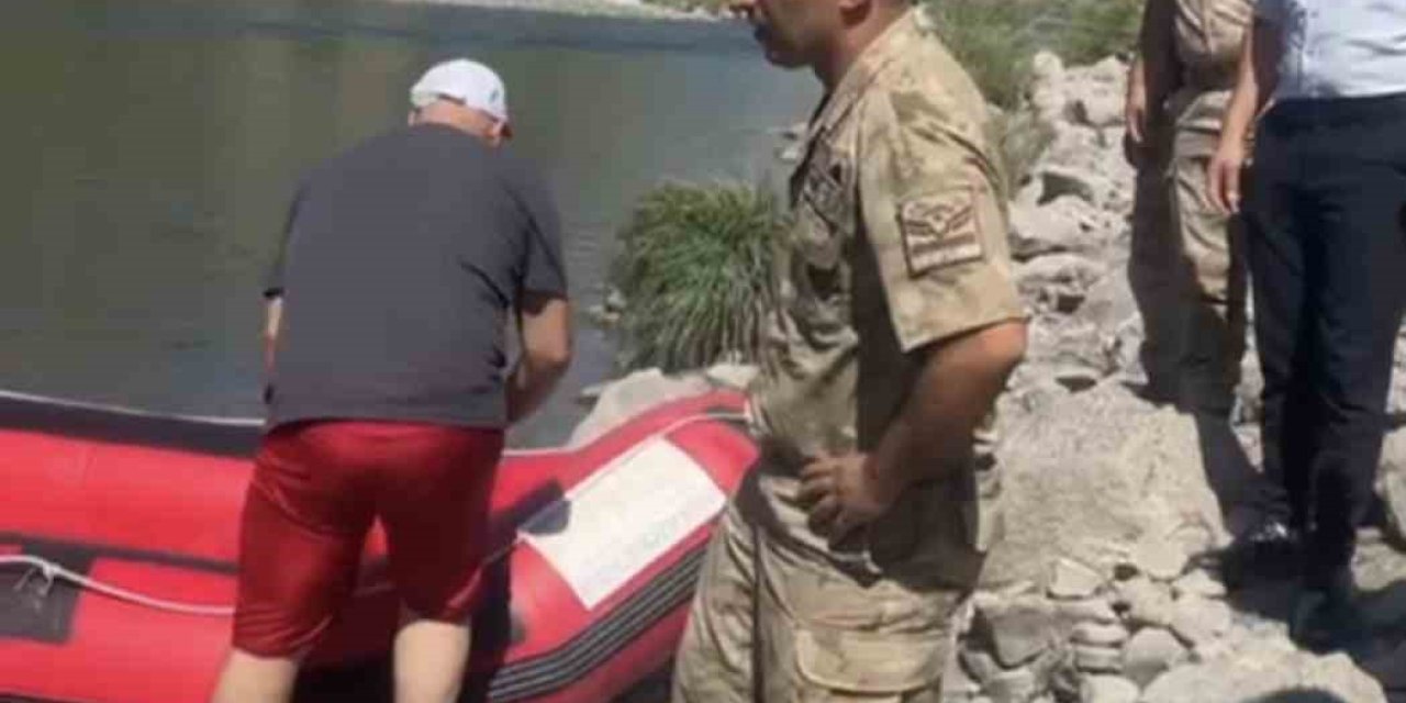 Serinlemek İçin Nehre Giren 3 Çocuk Babası Öğretmen Boğuldu