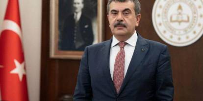Milli Eğitim Bakanı Yusuf Tekin canlı yayında öğretmenlerin sorularını yanıtlıyor