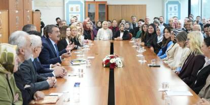 Uzman Öğretmen ve Başöğretmenlik Başvuru Kılavuzu Yayımlandı
