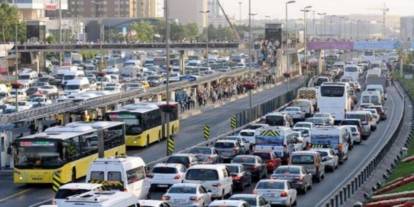 İstanbul'da 8 Eylül Pazartesi Okullar Kaçta Açılıp Kapanacak?