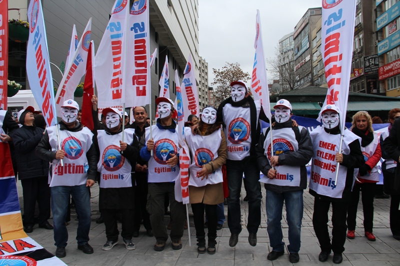 EĞİTİM İŞ’E ANKARA’DA GAZLI MÜDAHALE