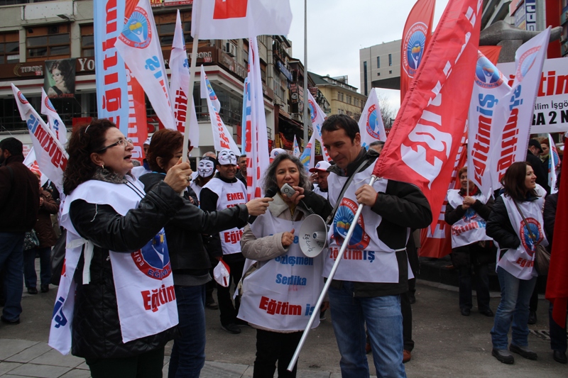 EĞİTİM İŞ’E ANKARA’DA GAZLI MÜDAHALE