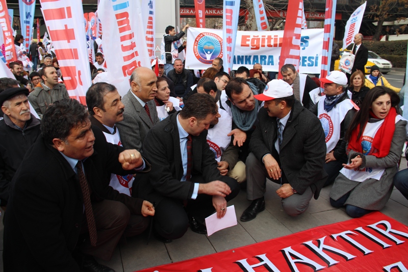 EĞİTİM İŞ’E ANKARA’DA GAZLI MÜDAHALE