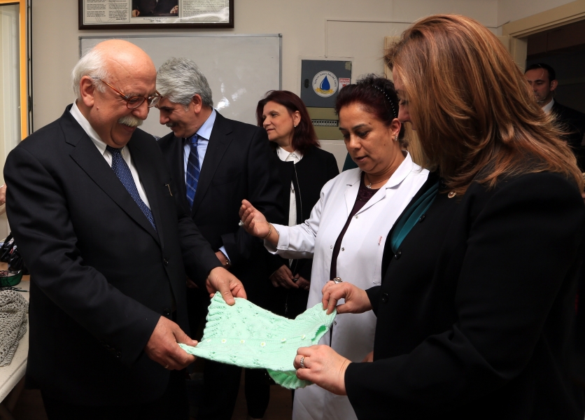 Bakan Avcı, Eskişehir´de Okullar Arası Futbol Turnuvası’nın Açılışını Yaptı