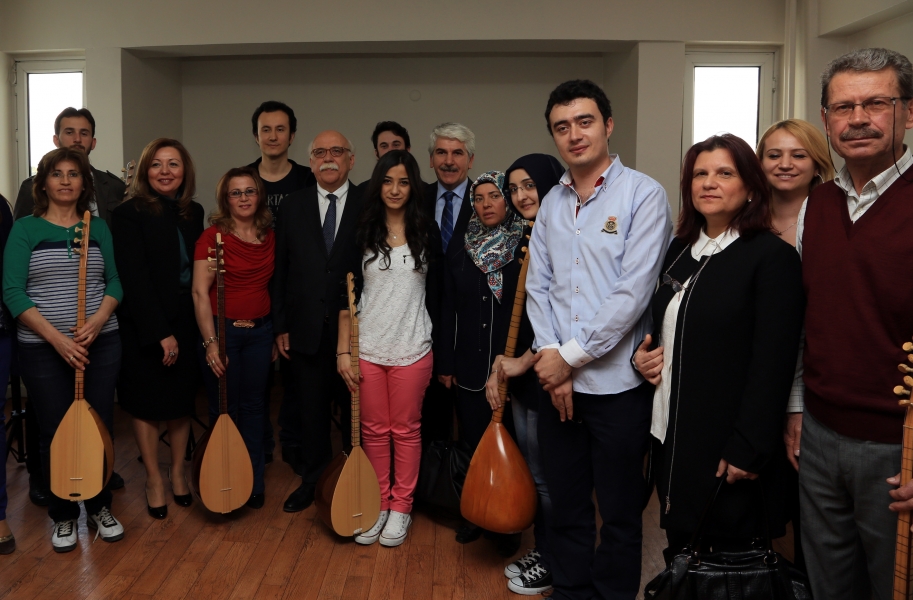 Bakan Avcı, Eskişehir´de Okullar Arası Futbol Turnuvası’nın Açılışını Yaptı