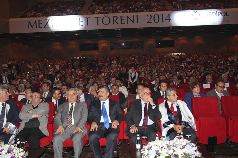 Bakan Avcı, İstanbul Medipol Üniversitesi Mezuniyet Törenine Katıldı